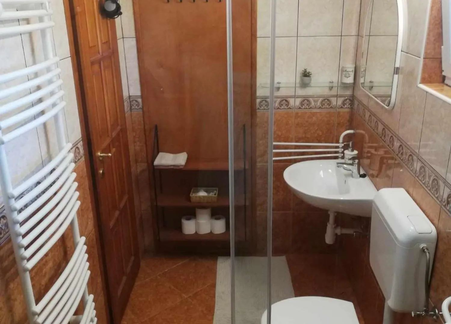 Rege Apartman Eger